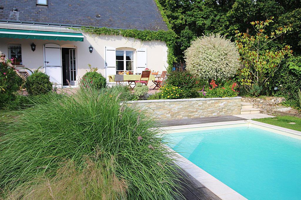Logis Du Lievre D'Or Bed and Breakfast Montbazon Eksteriør billede