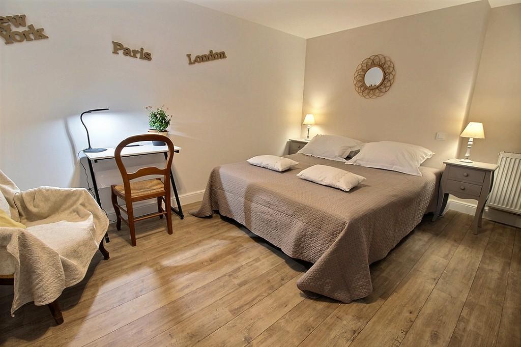 Logis Du Lievre D'Or Bed and Breakfast Montbazon Eksteriør billede