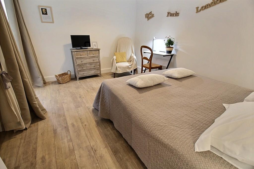 Logis Du Lievre D'Or Bed and Breakfast Montbazon Eksteriør billede